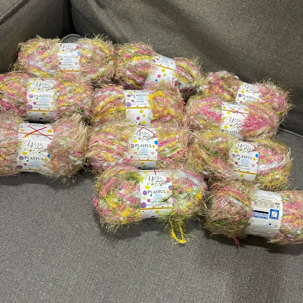 Yarn Bee Playful Yarn - Sunflash Ombre - 11 Skeins New